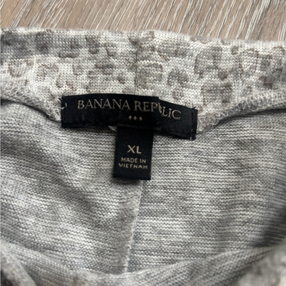 Banana Republic Gray Cowl Neck Sweater - Picture 4 of 4